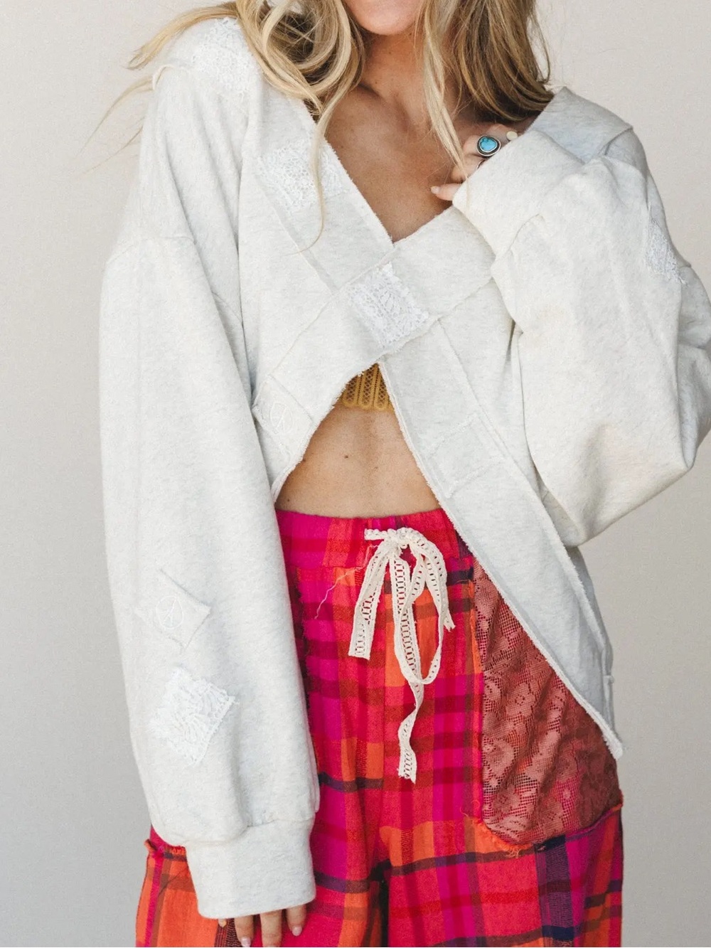 NWT POL Peace Sign Love Oatmeal Natutal Criss Cross Sweatshirt Top - Picture 8 of 14